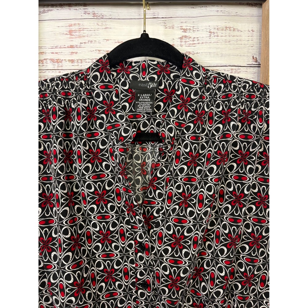East 5th Womens XL Red Black White Geometric Floral Button Down Blouse - Picture 5 of 11